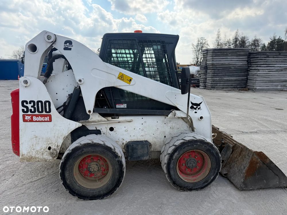 Bobcat S300 / 3801 kg / 2008r / - 7