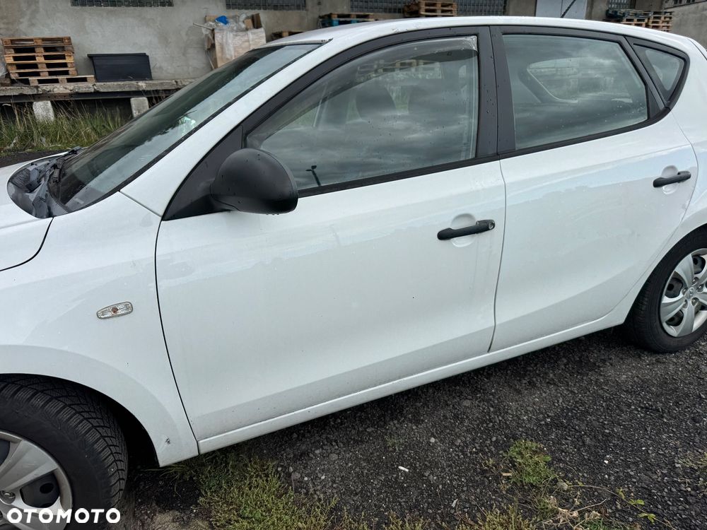 Hyundai i30 biały kolor  7F maska zderzak przedni błotnik prawy lewy pas przedni benzyna  drzwi prawe lewe przednie tylnie lampa prawa lewa - 4
