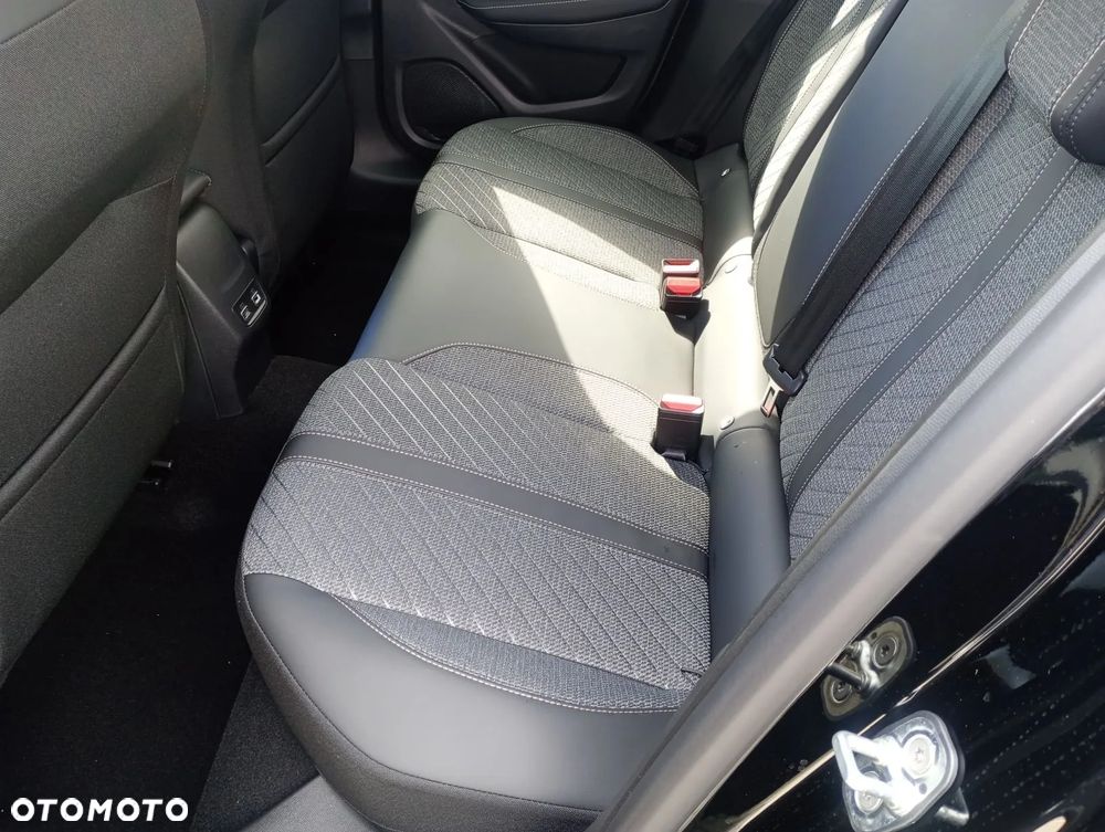 Peugeot 208 1.2 mHEV Allure e-DCS6 - 11