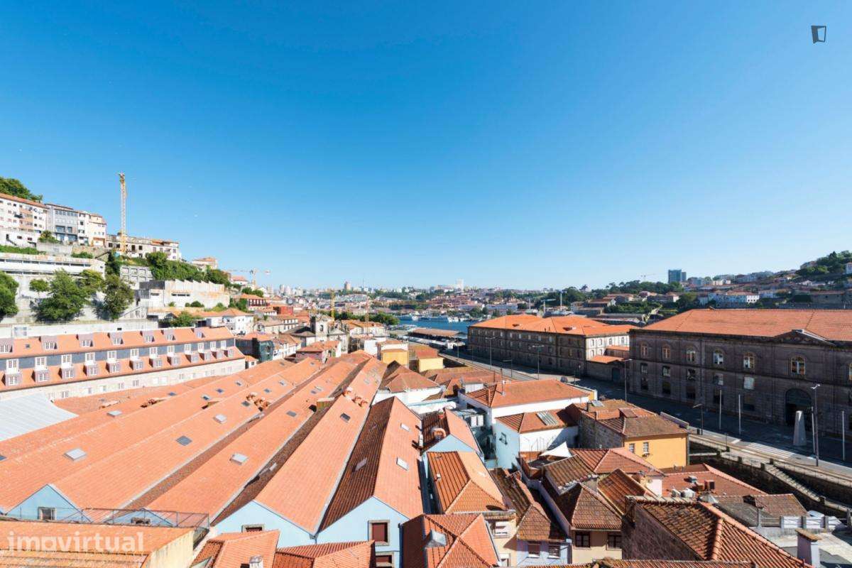 Apartamento com 2 quartos - localizado em Miragaia Porto - Grande imagem: 5/27