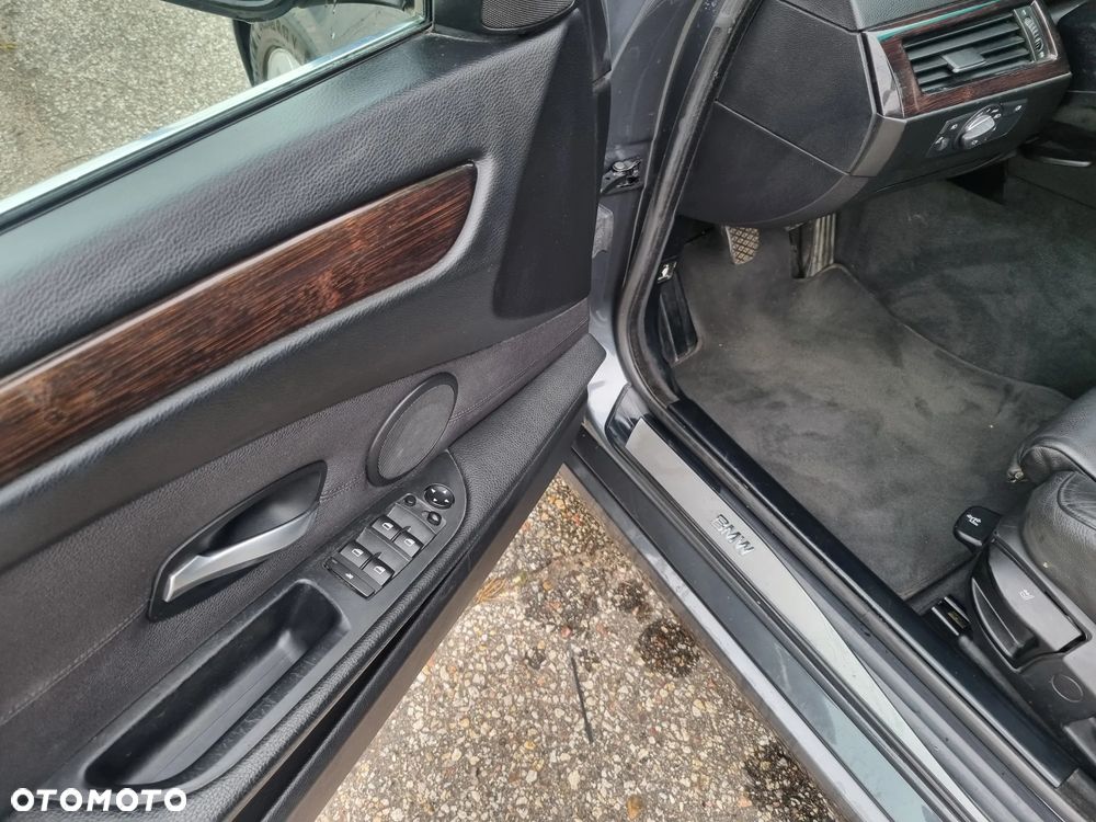 BMW Seria 5 520d Special Edition - 13