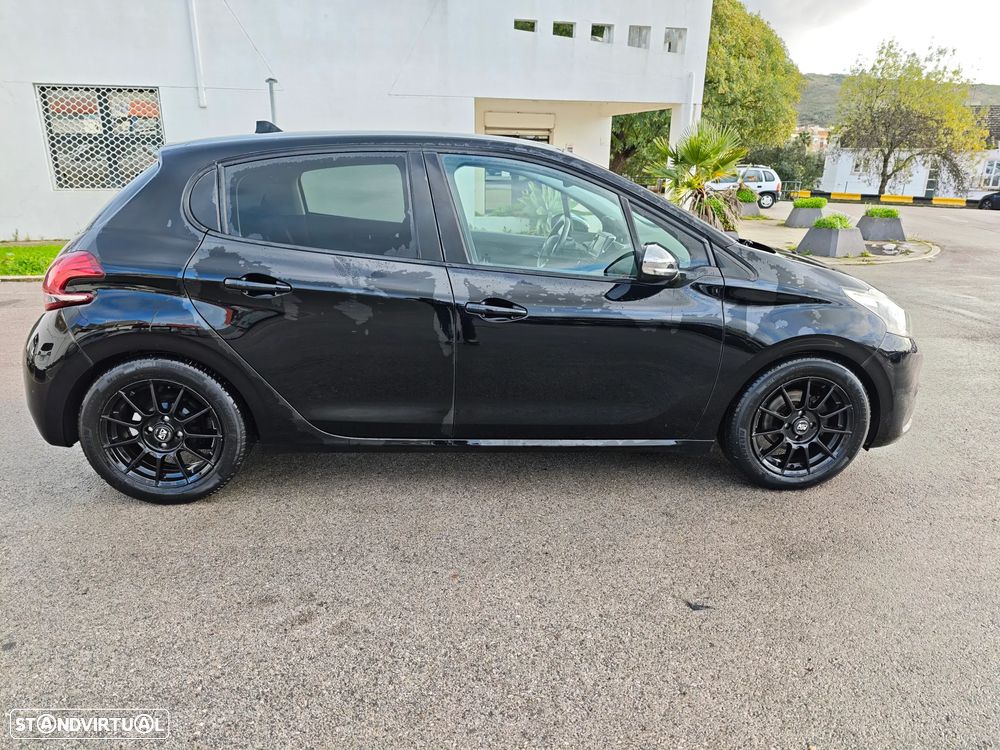 Peugeot 208 1.2 PureTech Active - 4