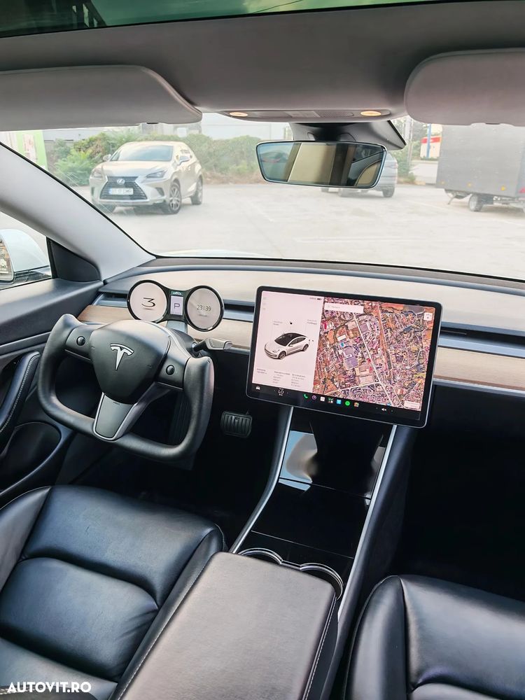 Tesla Model 3 - 21