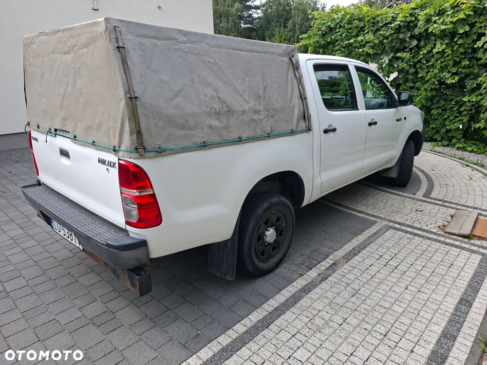 Toyota Hilux 2.5 D-4D DLX - 4