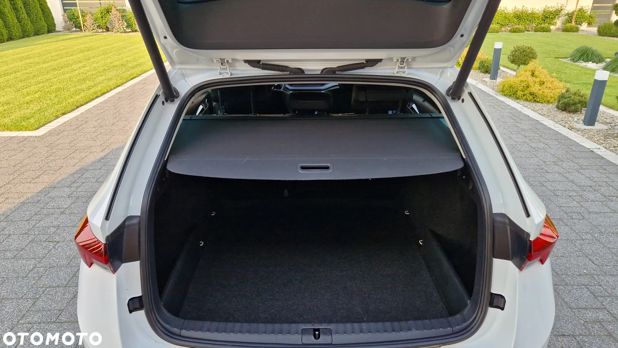 Skoda Octavia Combi 2.0 TDI DSG Sport Edition - 38