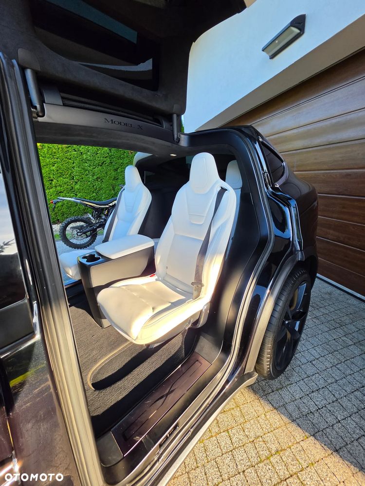Tesla Model X Long Range Plus - 19