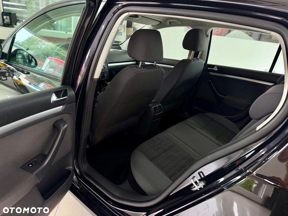 Volkswagen Golf 1.6 Tour Edition - 31