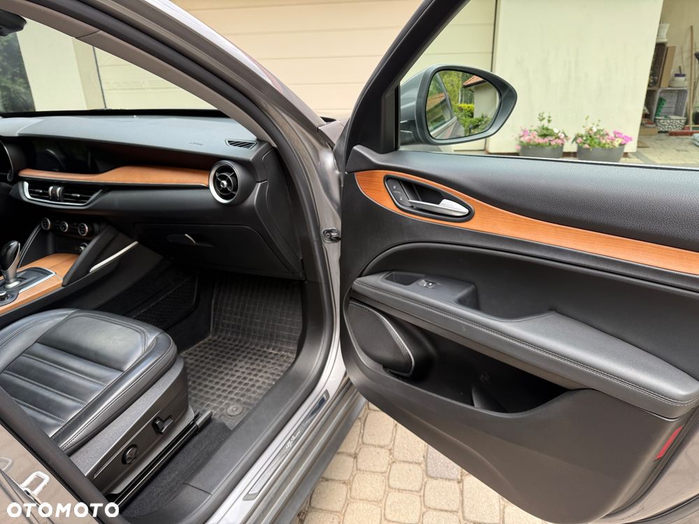 Alfa Romeo Stelvio 2.0 Turbo First Edition Q4 - 14
