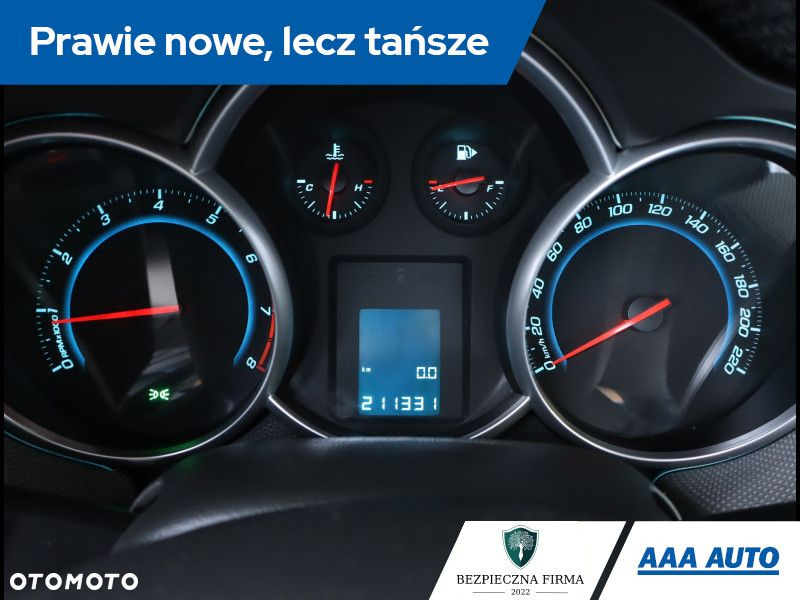 Chevrolet Cruze - 12