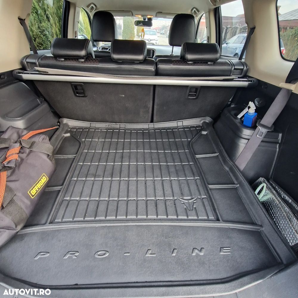 Mitsubishi Outlander - 8