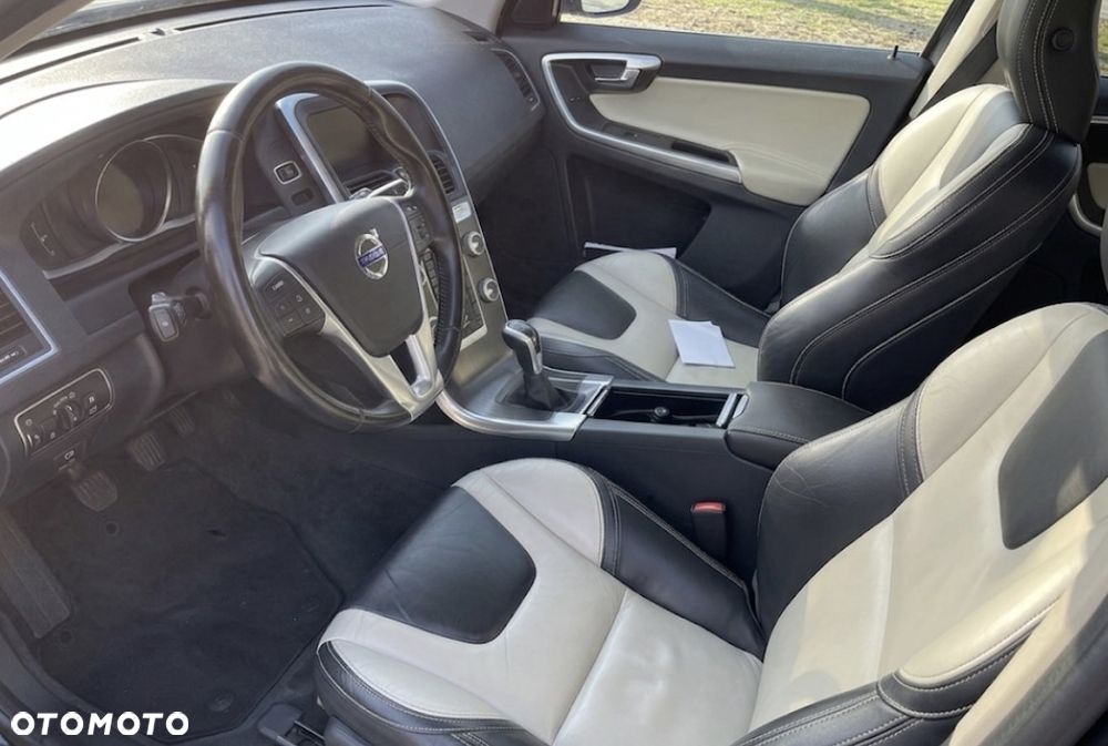 Volvo XC 60 D4 Drive-E Momentum - 8