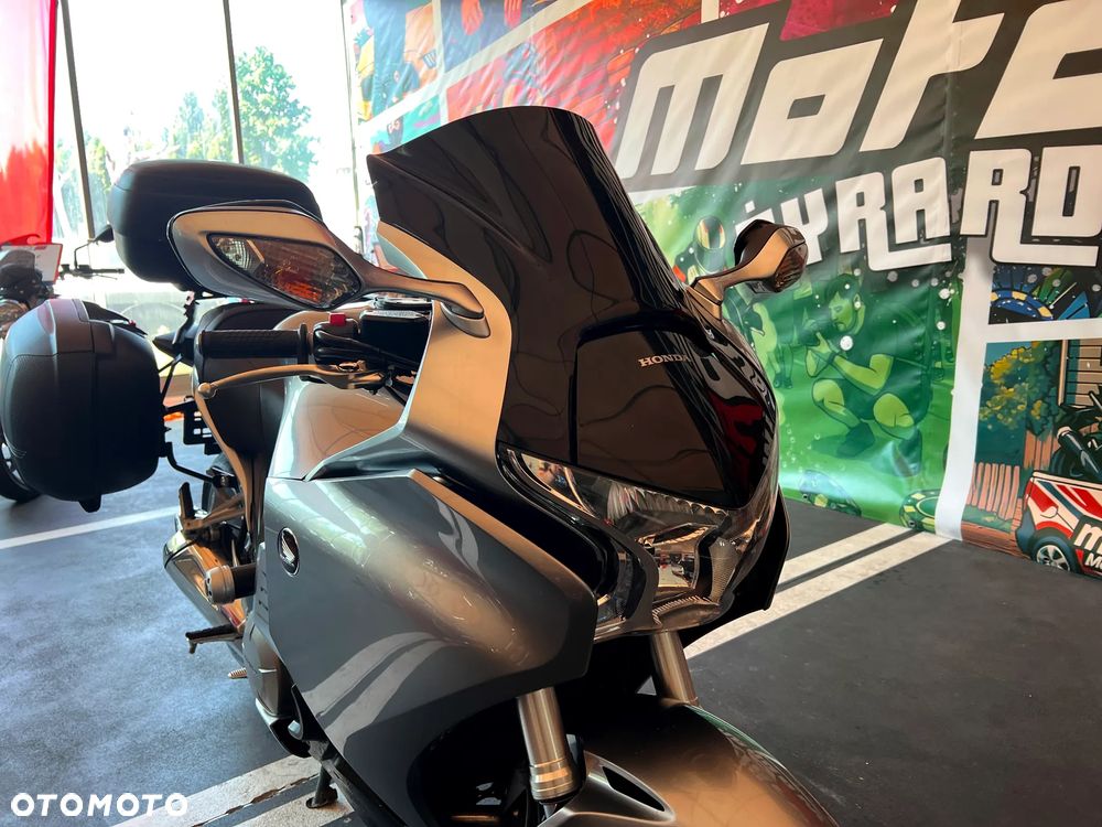 Honda VFR - 6