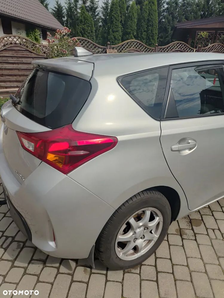 Toyota Auris 1.4 D-4D Active - 5
