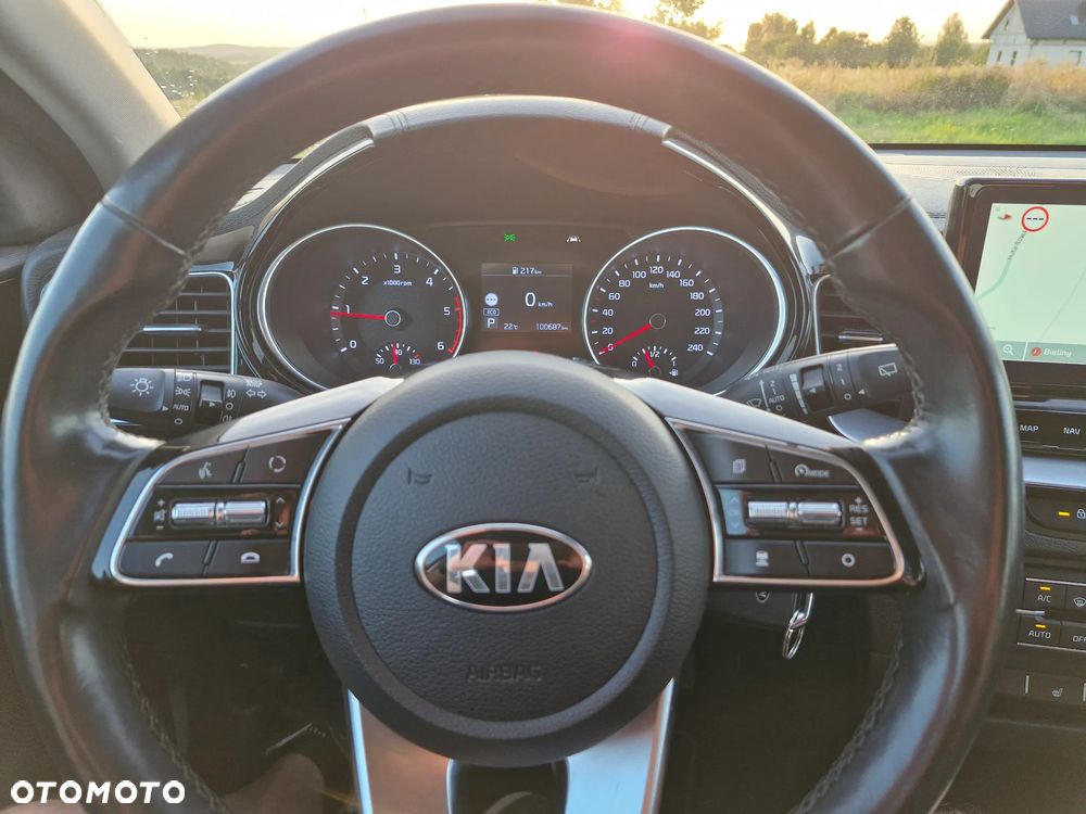Kia Ceed 1.6 CRDi Eco-Dynamics+(48V Mild-Hybr.) DCT7 Vision - 28