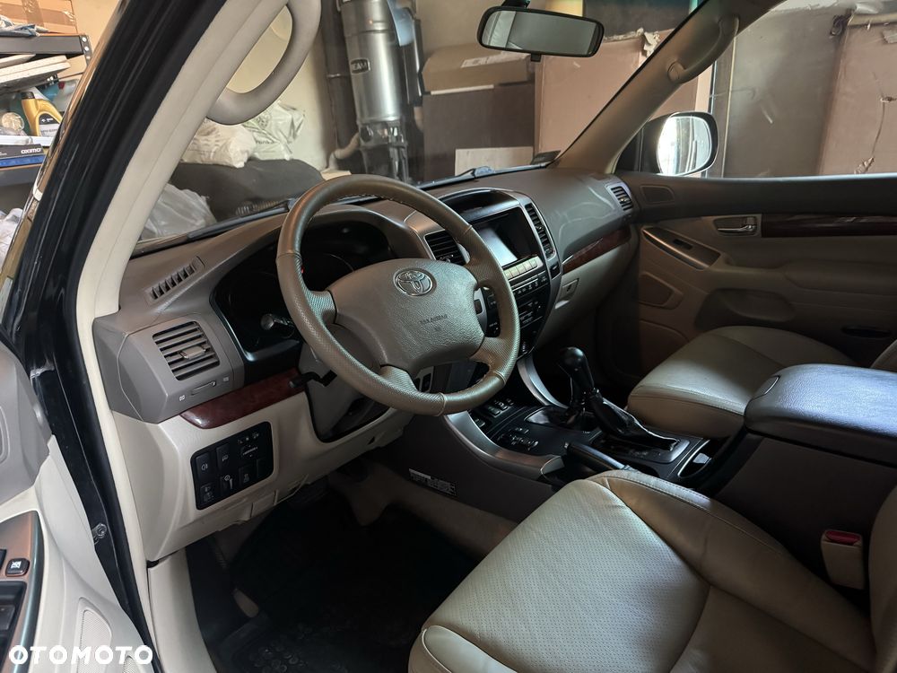 Toyota Land Cruiser - 6