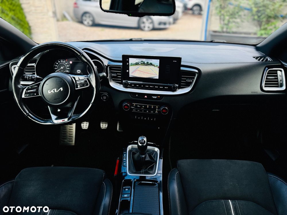 Kia ProCeed 1.5 T-GDI GT Line - 26