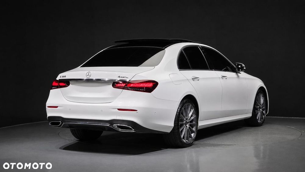 Mercedes-Benz Klasa E 300 9G-TRONIC AMG Line - 2