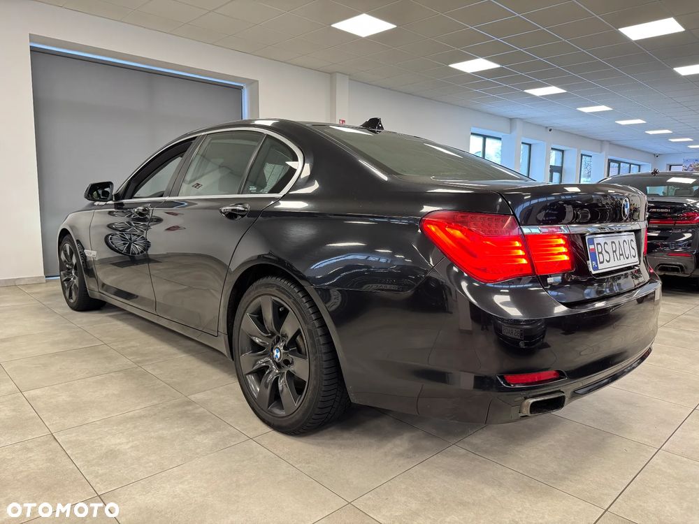 BMW Seria 7 - 27
