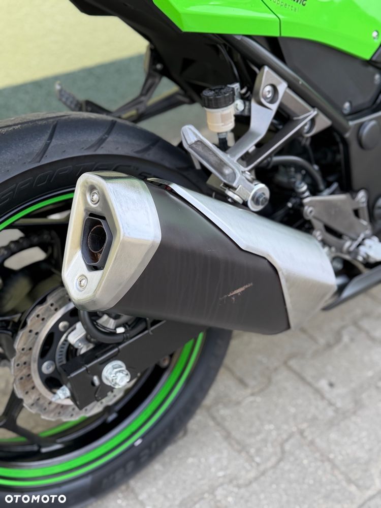 Kawasaki Ninja 300 ABS - 15