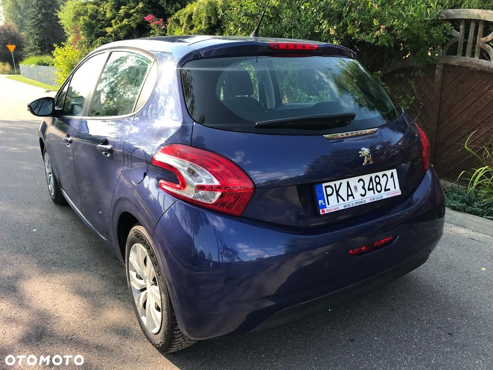 Peugeot 208 - 3