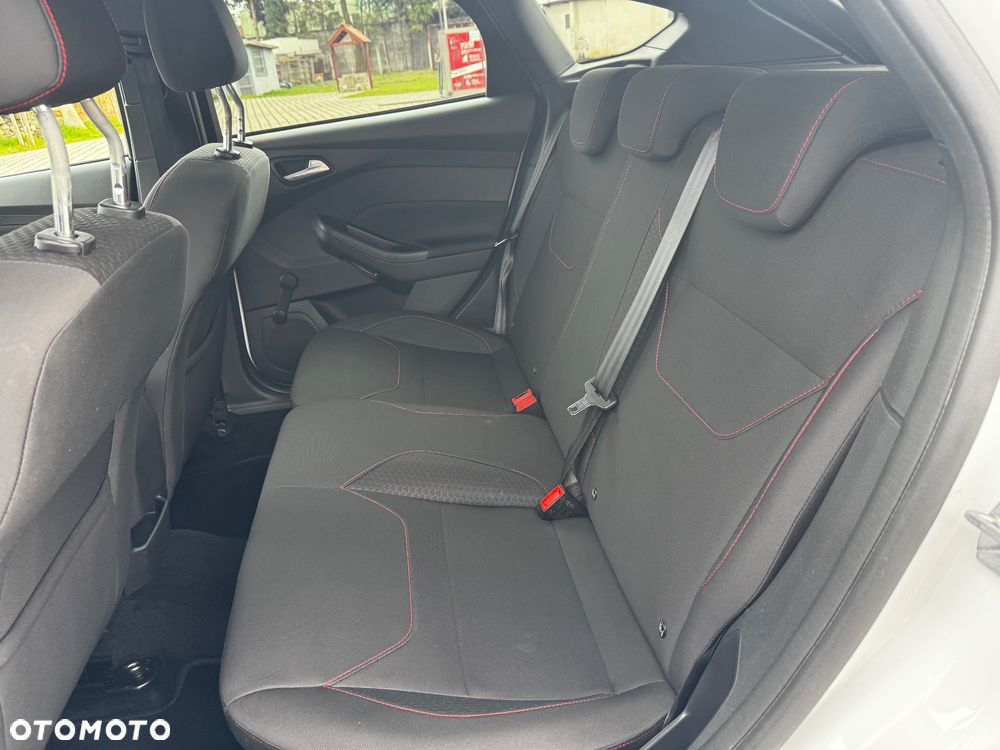 Ford Focus 1.0 EcoBoost Start-Stopp-System ST-LINE - 18