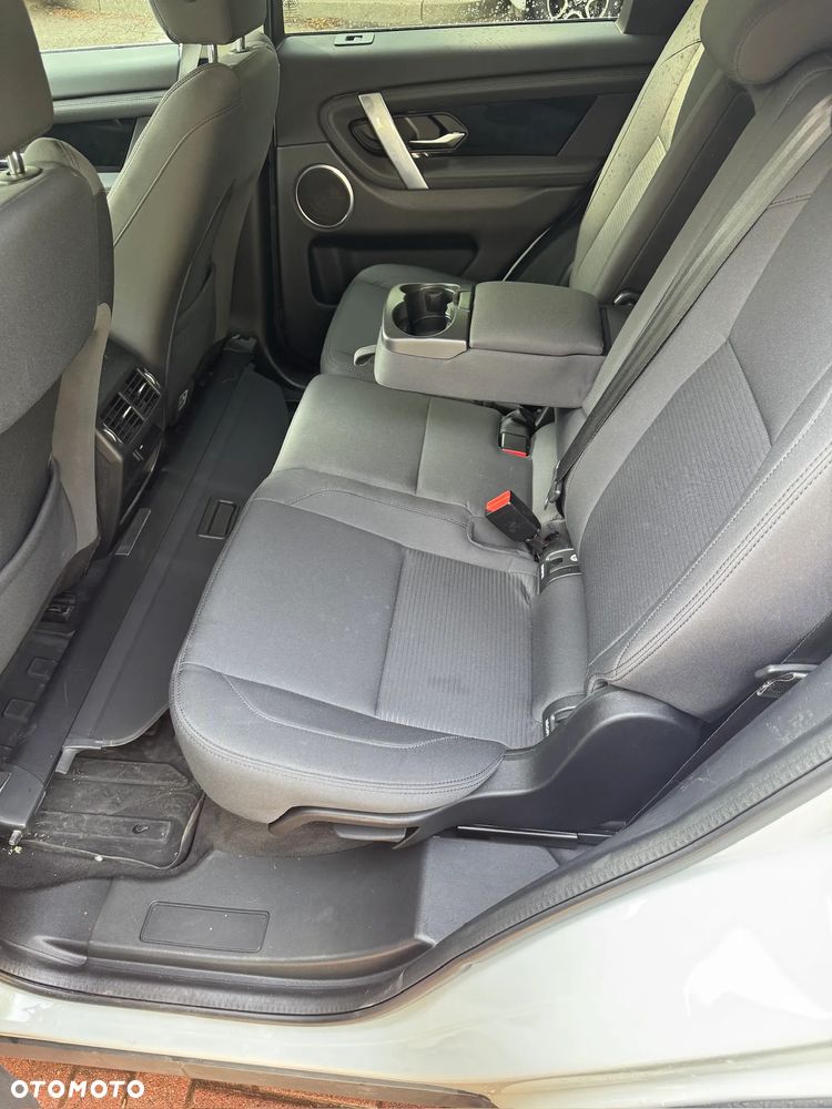 Land Rover Discovery Sport - 11