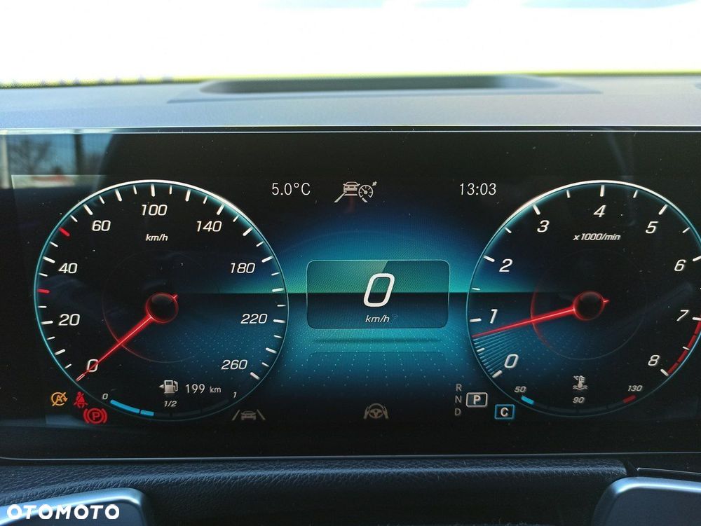 Mercedes-Benz GLB - 15