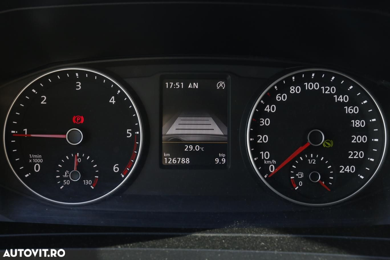 Volkswagen Caravelle - 34