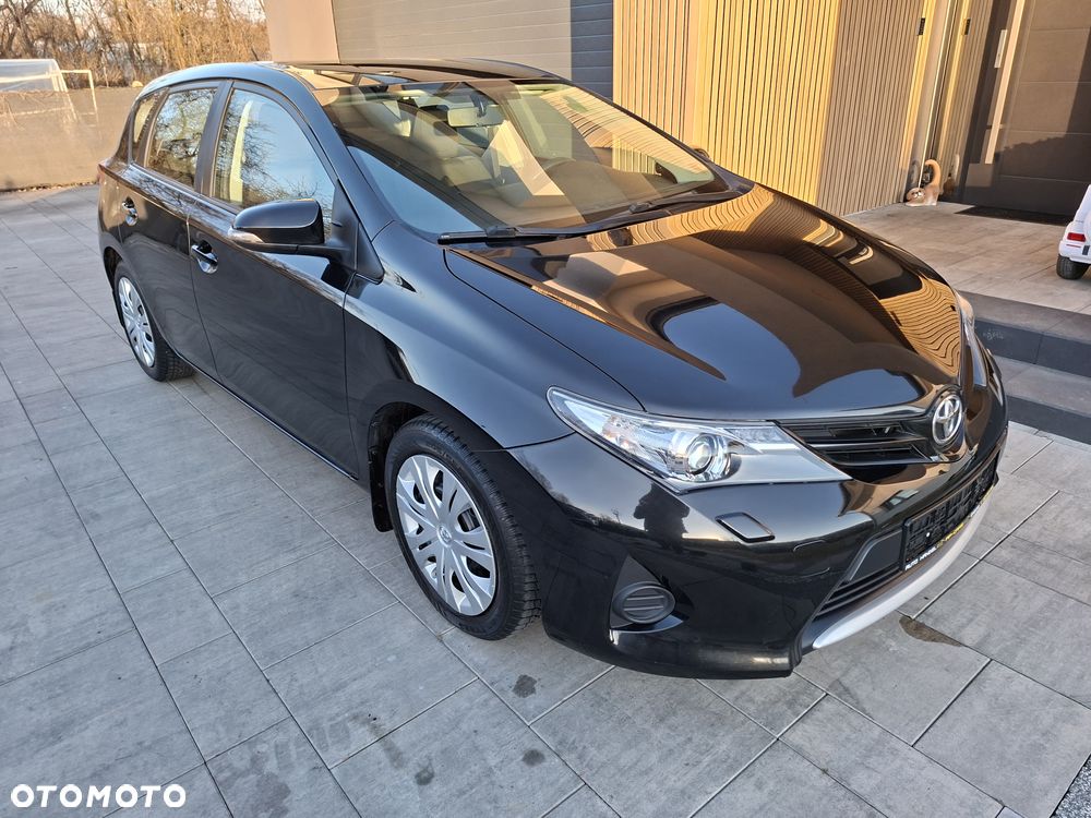 Toyota Auris - 12