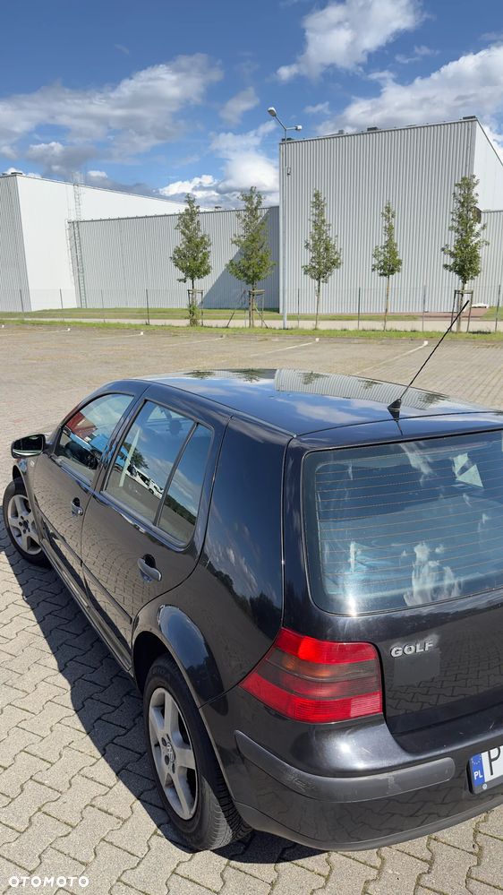 Volkswagen Golf - 8