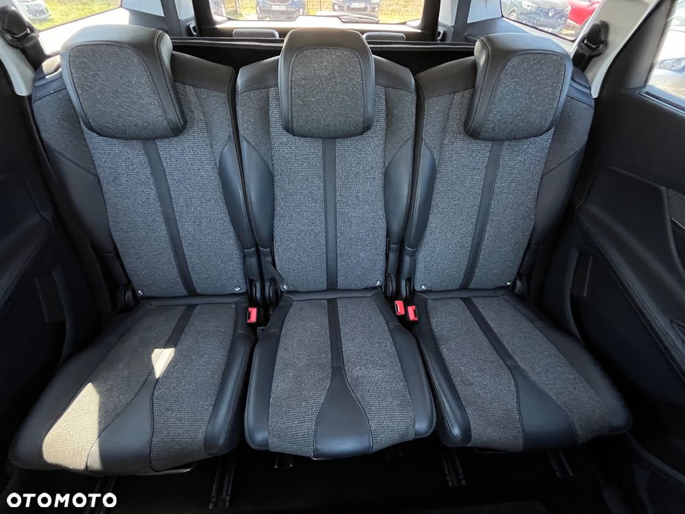Peugeot 5008 1.5 BlueHDi Allure S&S EAT8 - 24