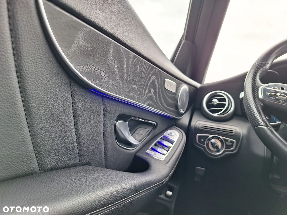 Mercedes-Benz GLC 200 4Matic 9G-TRONIC AMG Line - 13