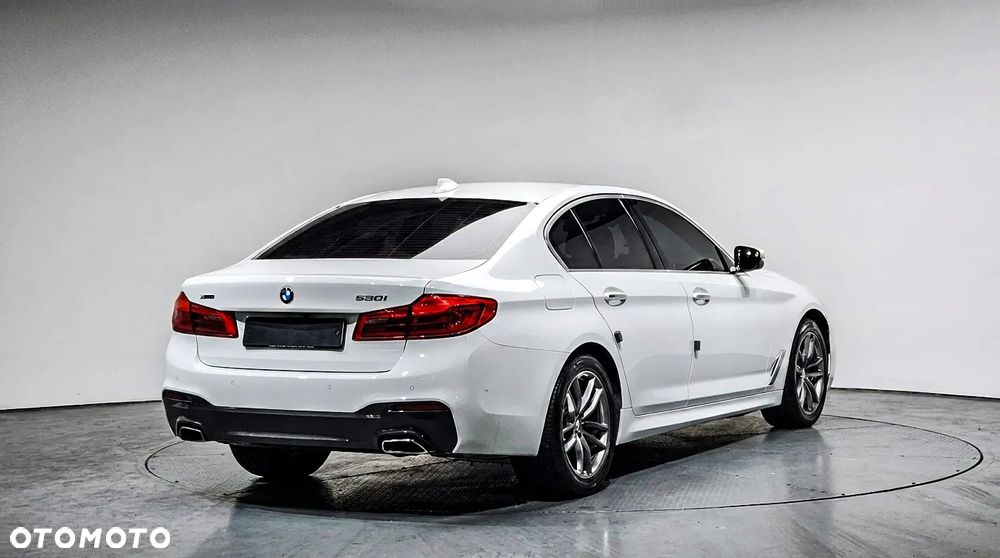 BMW Seria 5 530i xDrive M Sport Edition - 6