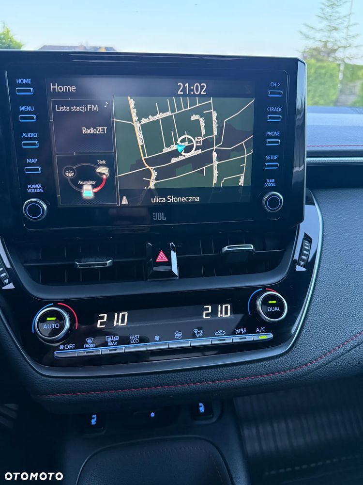 Toyota Corolla 2.0 Hybrid Touring Sports Lounge - 24