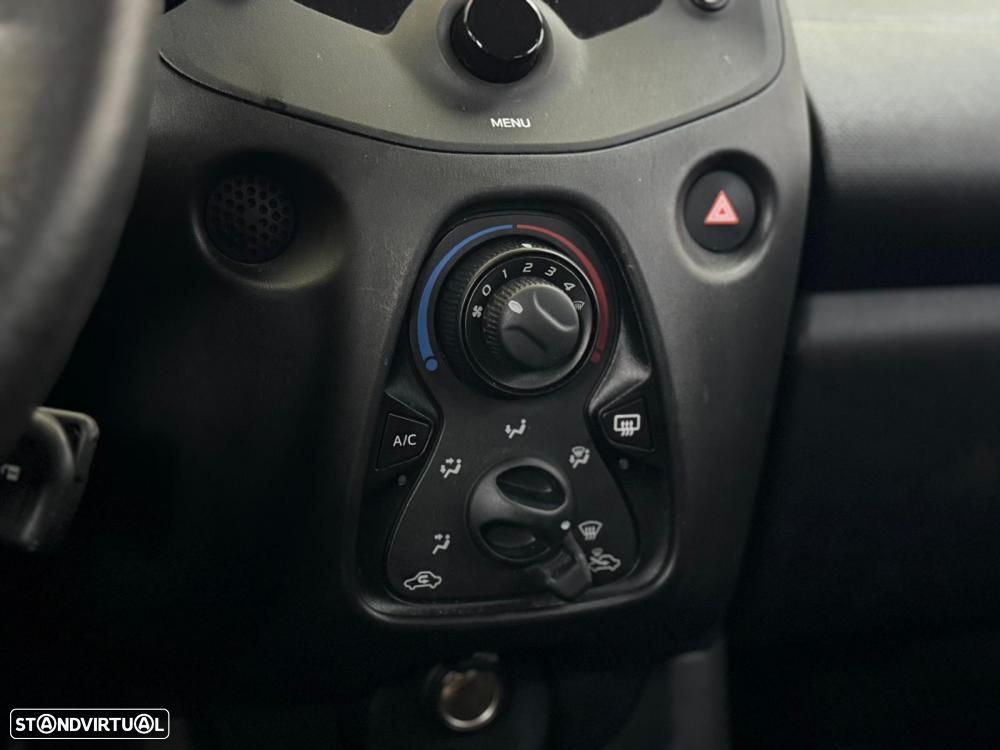 Toyota Aygo x-business - 34