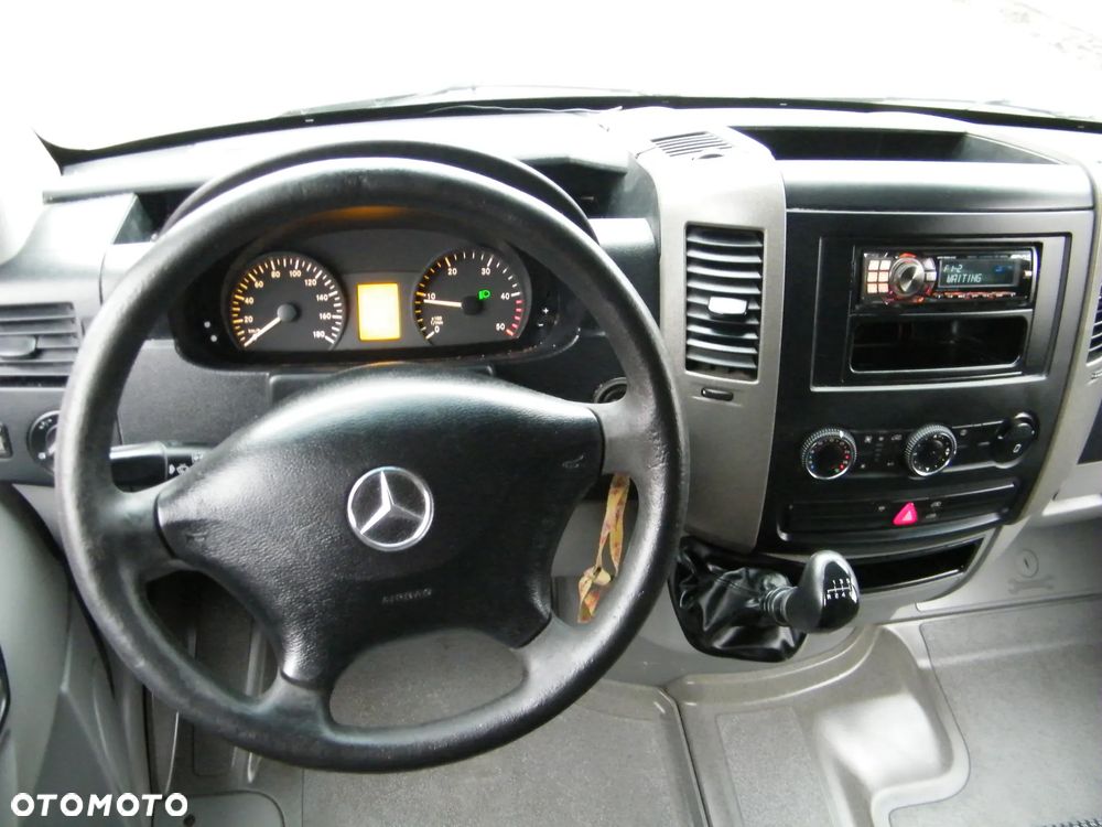 Mercedes-Benz Sprinter - 7