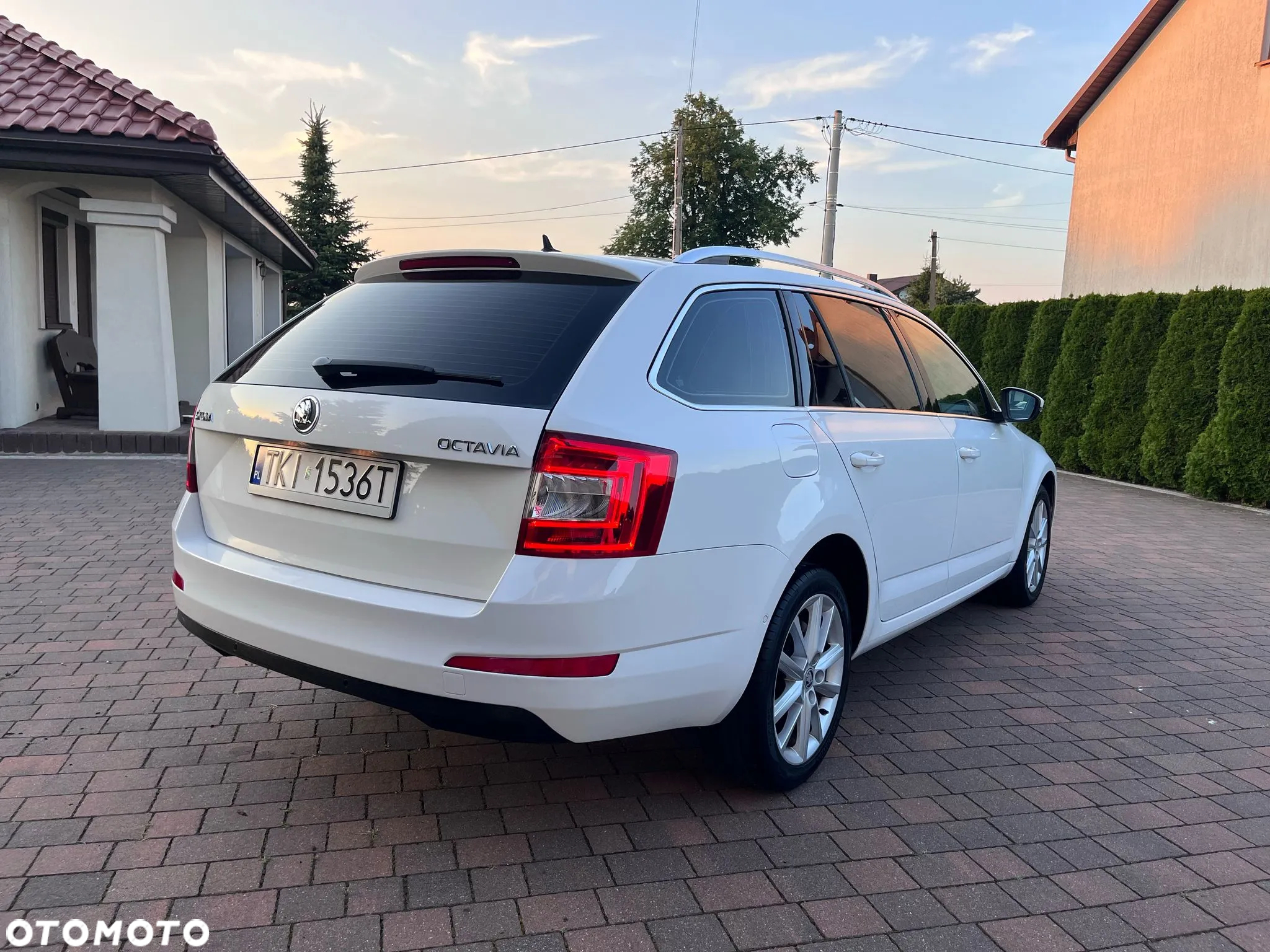 Skoda Octavia 1.4 TSI Edition DSG - 4