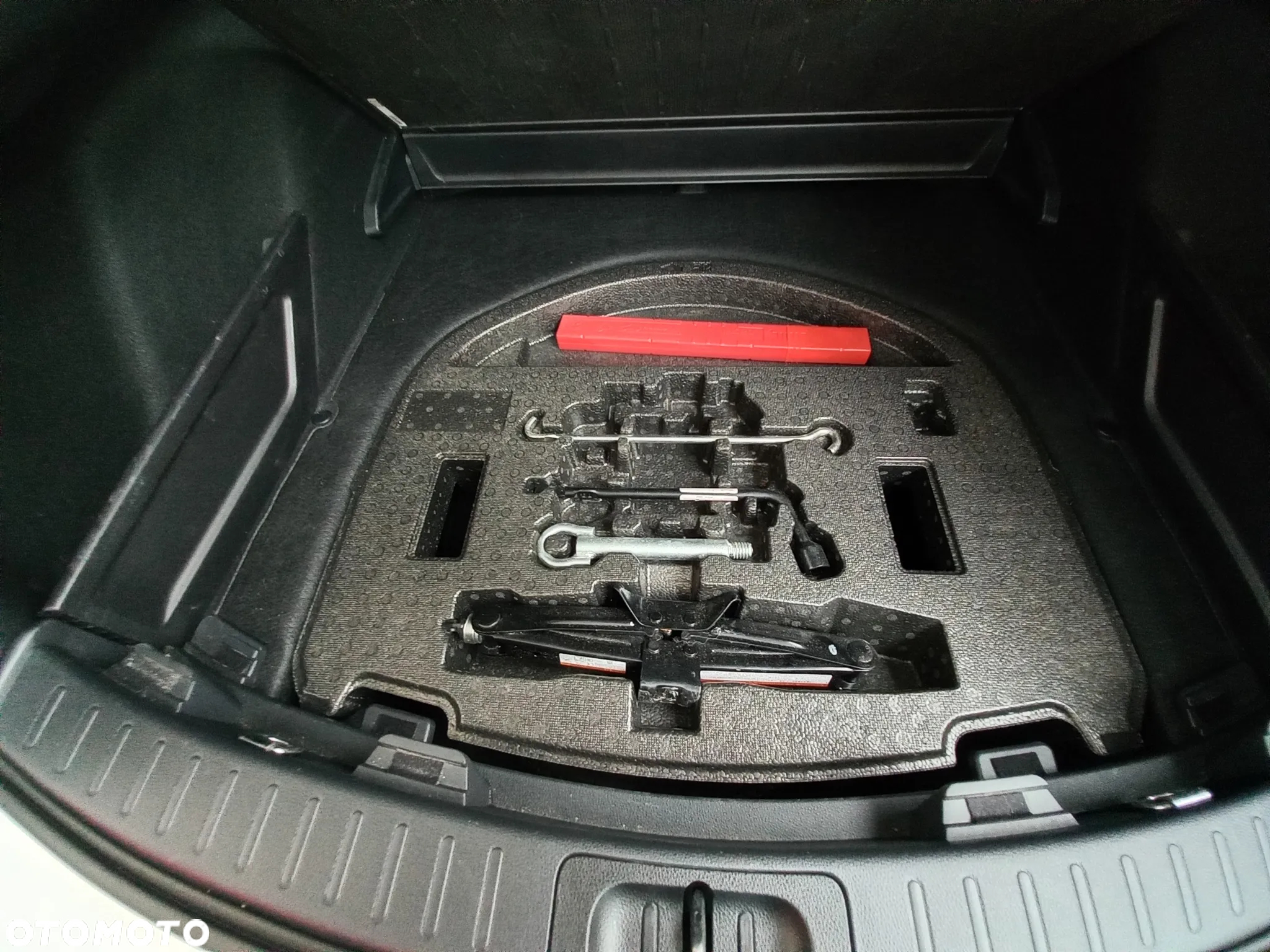 Toyota Corolla - 13