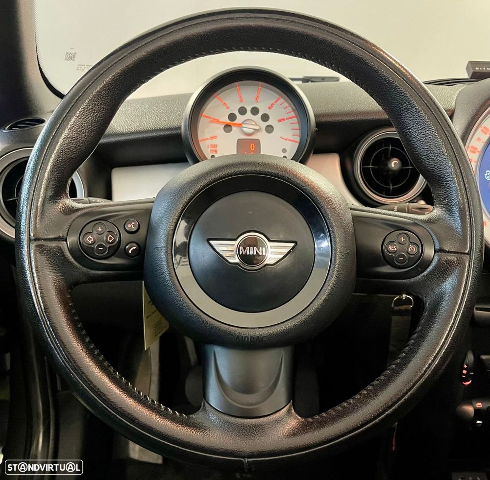 MINI Cabrio Cooper D - 21