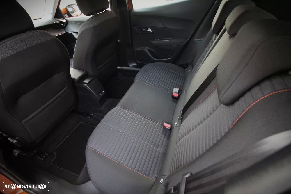 Peugeot e-2008 Active - 17