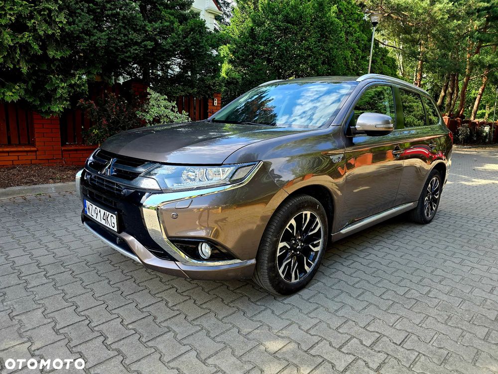 Mitsubishi Outlander - 1