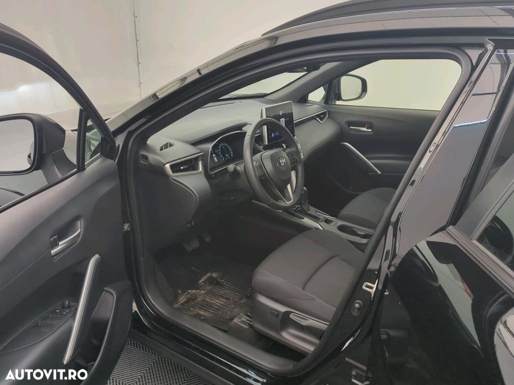 Toyota Corolla Cross - 3