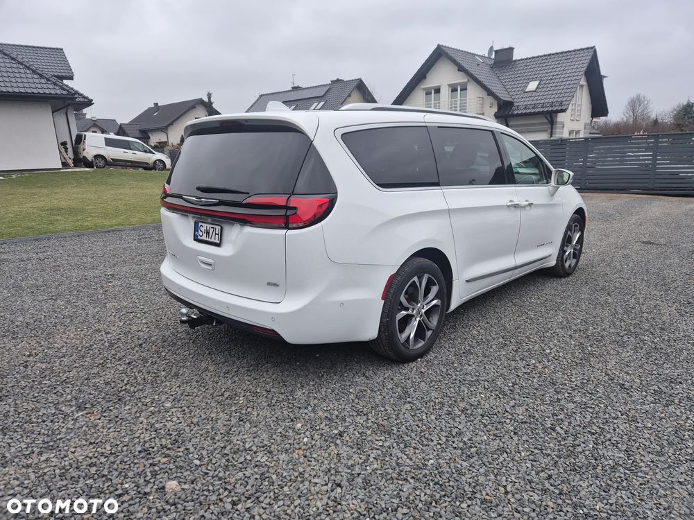 Chrysler Pacifica - 5