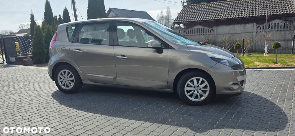 Renault Scenic 1.5 dCi Confort Privilege - 20