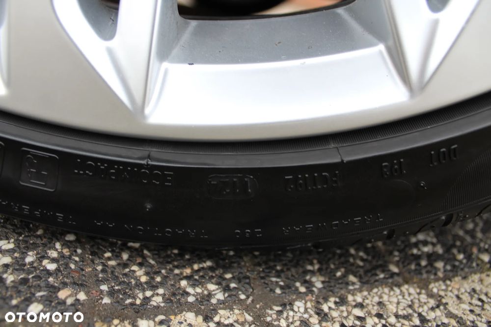 Volkswagen Passat 2.0 TDI SCR DSG 4Motion Business - 28