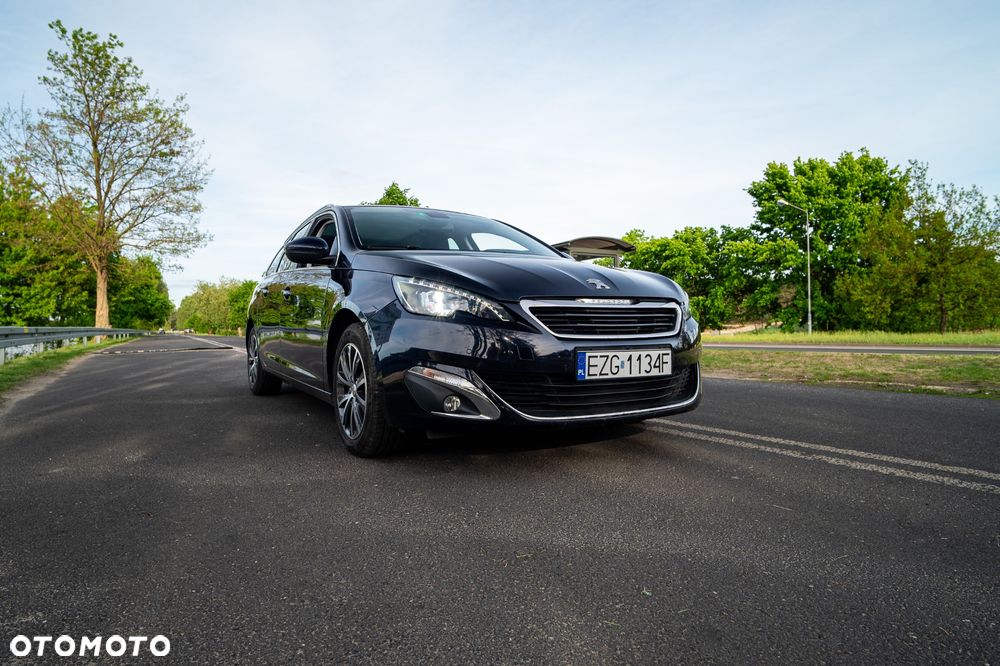 Peugeot 308 - 1
