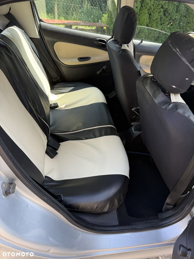 Peugeot 206 - 6