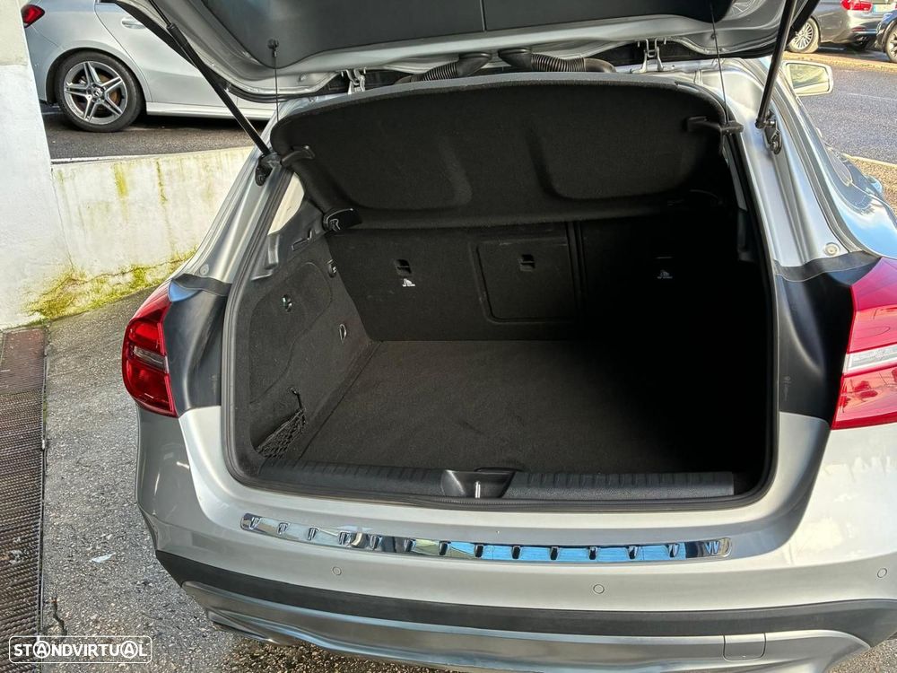 Mercedes-Benz GLA 180 d Urban - 5