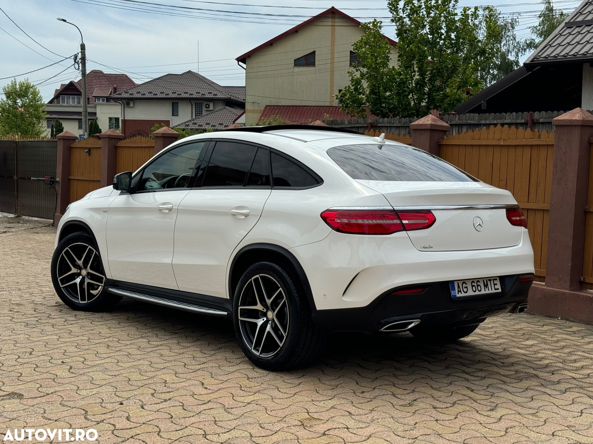 Mercedes-Benz GLE Coupe 350 d 4Matic 9G-TRONIC AMG Line - 3