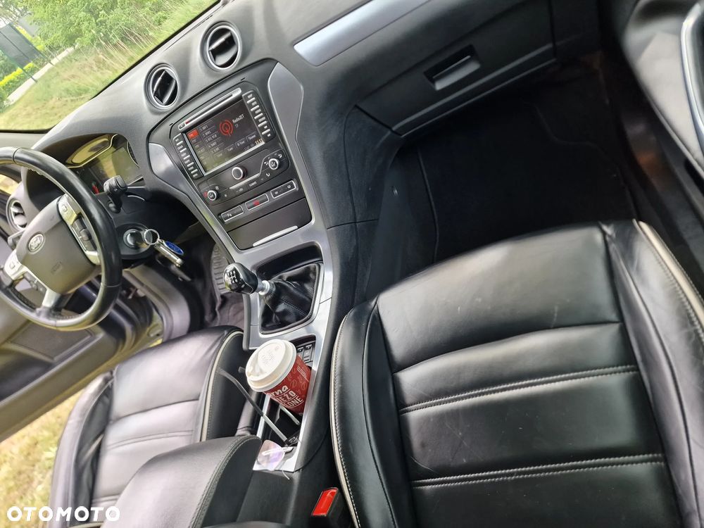 Ford Mondeo 2.0 TDCi Platinium X Plus (Titanium) - 4